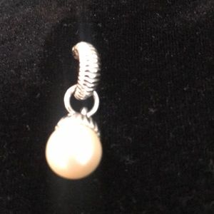 Fashion Pearl Drop Earrings